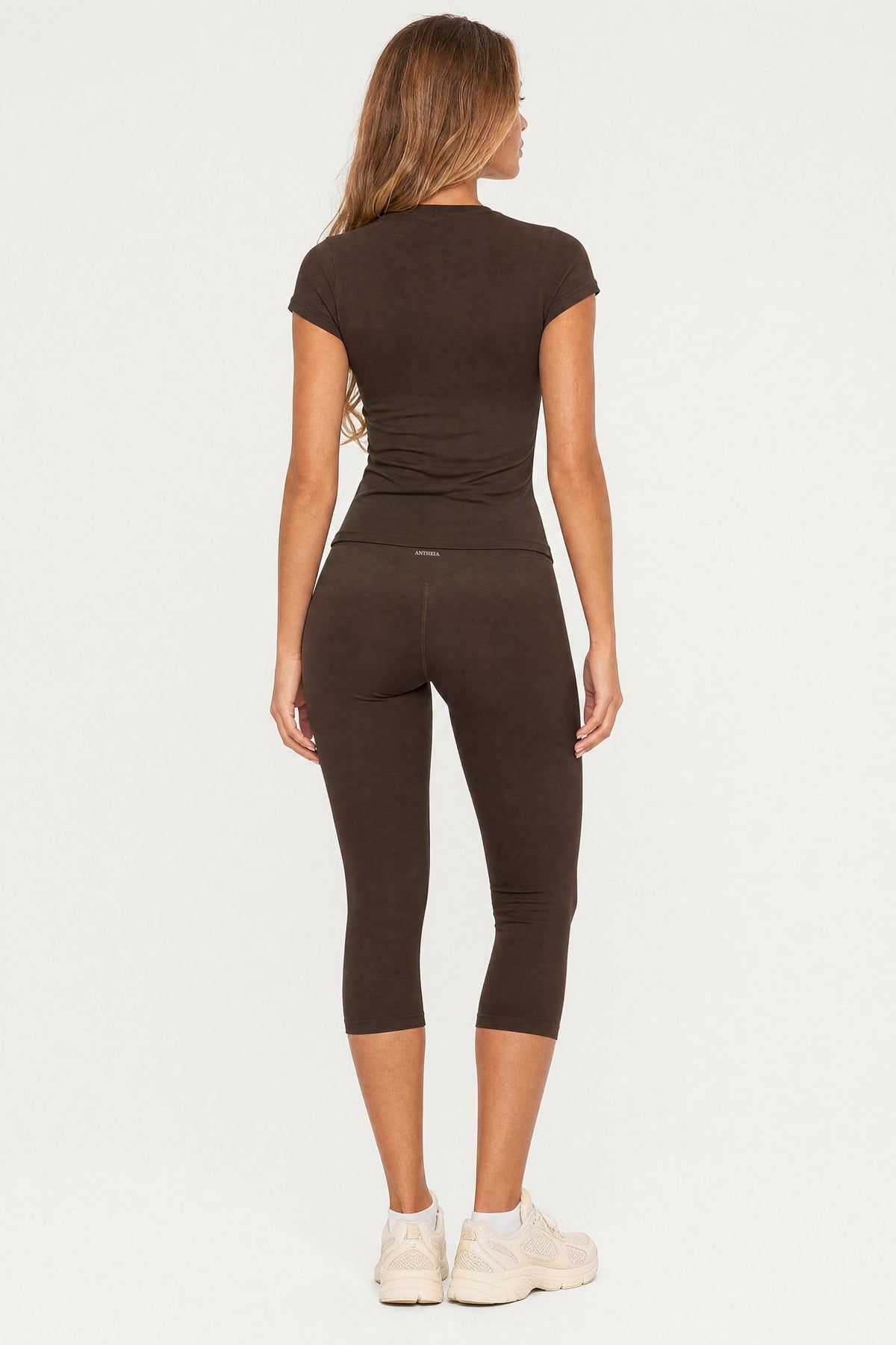 Capri Leggings Ganache, back view on model