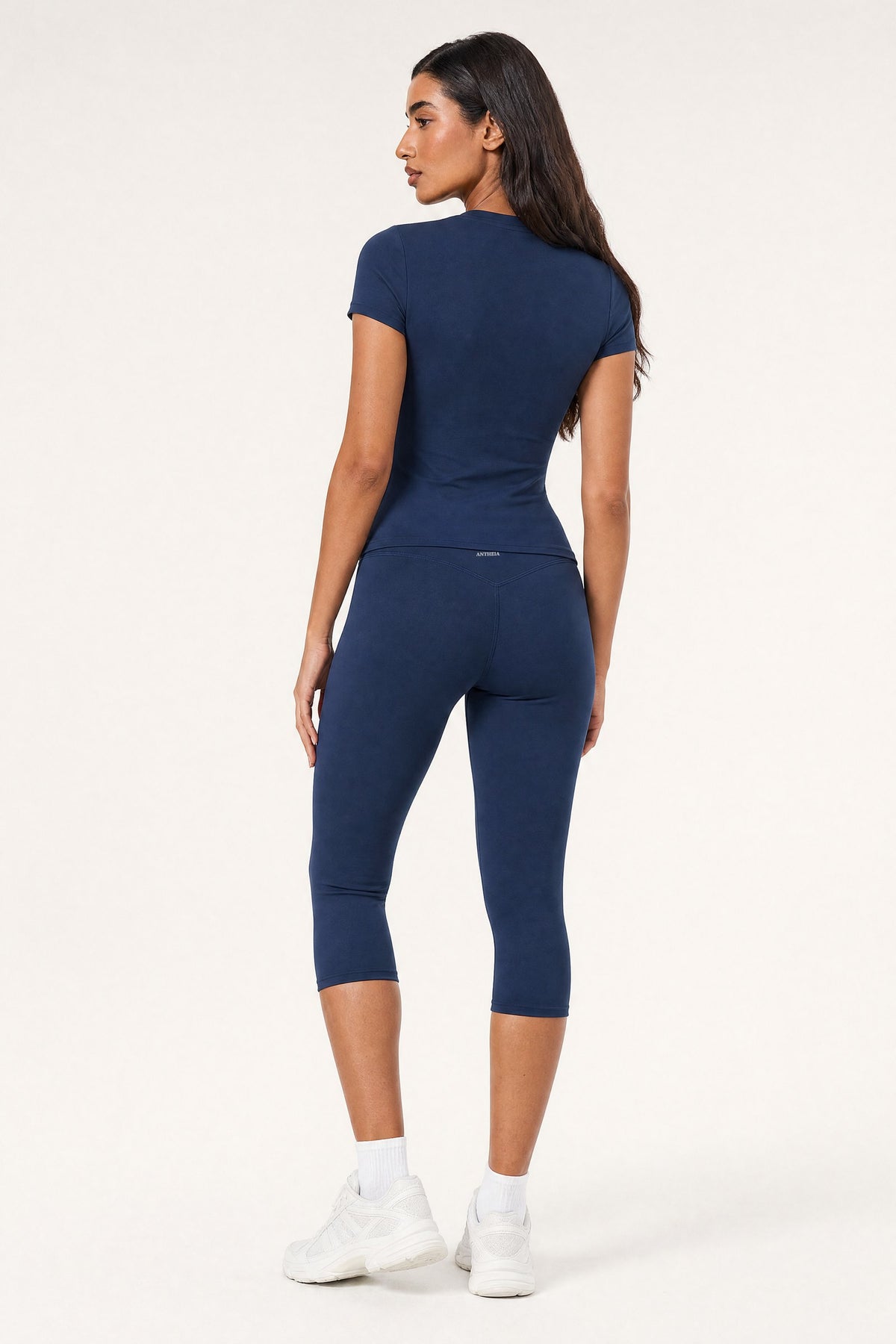 Capri Leggings Midnight, back view on model