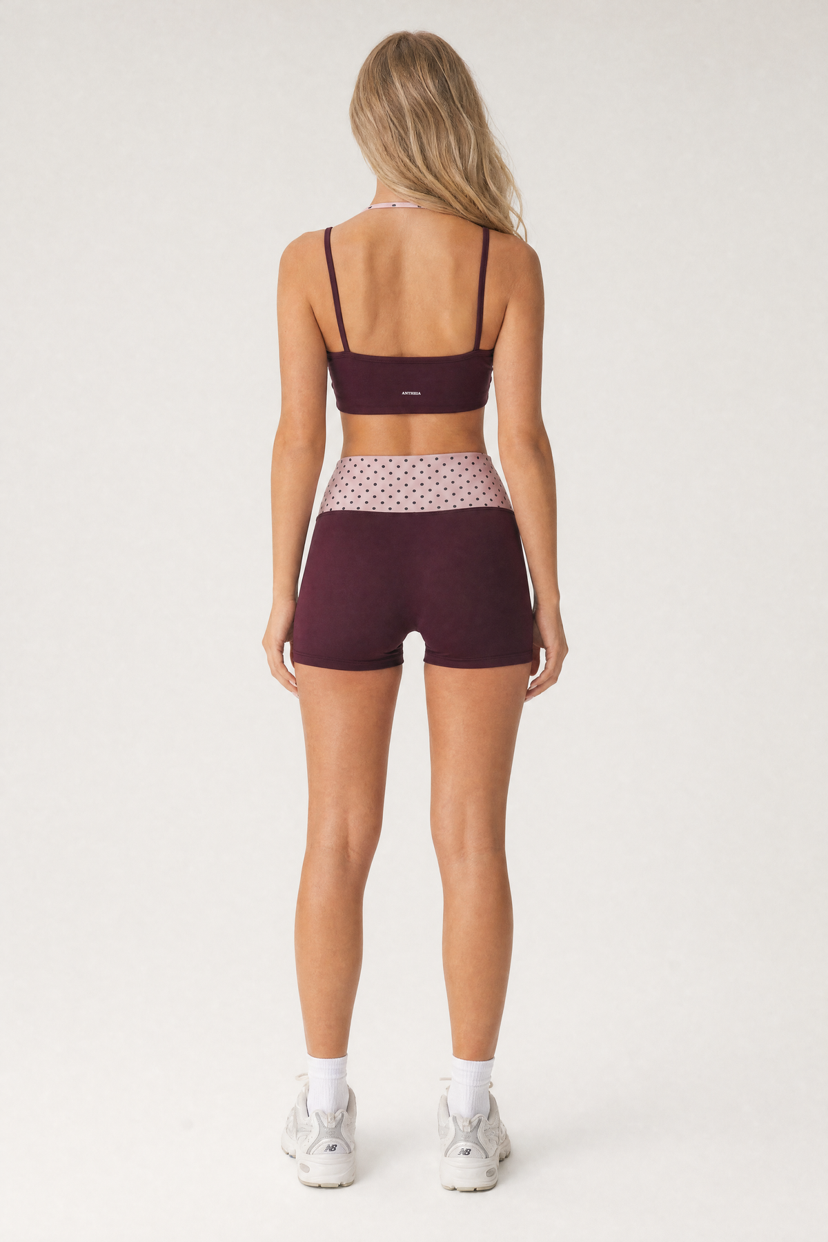 Dot Band Shorts Merlot – back logo detail
