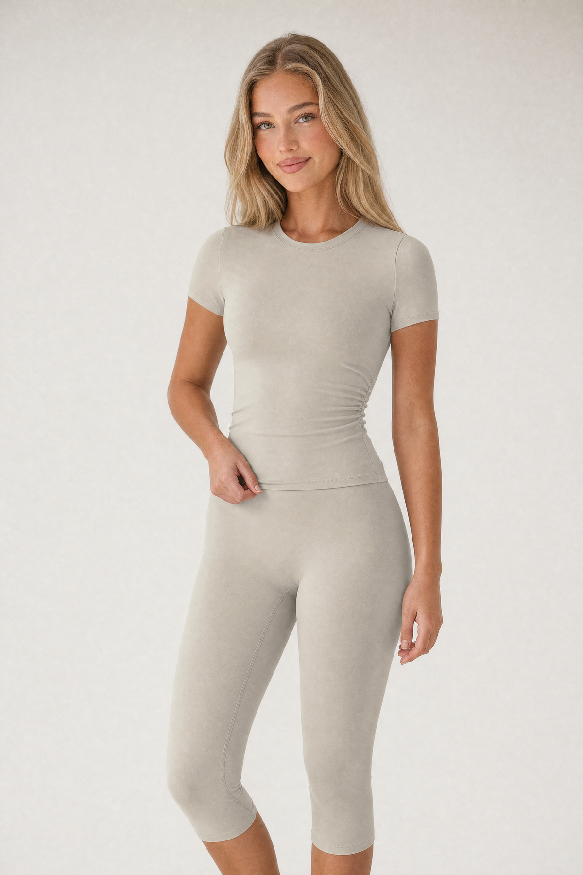 Ruched Crew Tee Oat – three-quarter