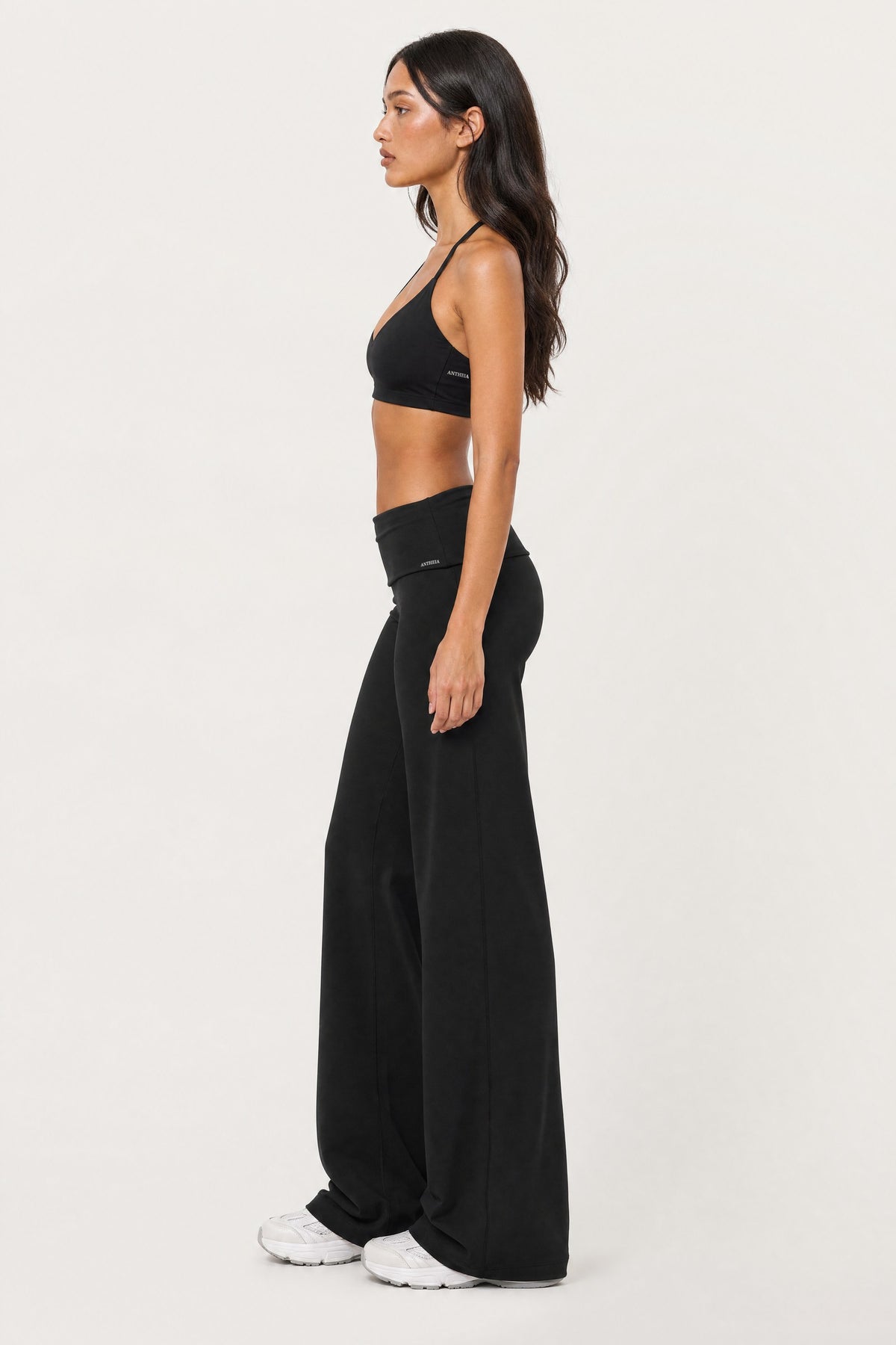 Fold Over Flare Pants Onyx, side view on model