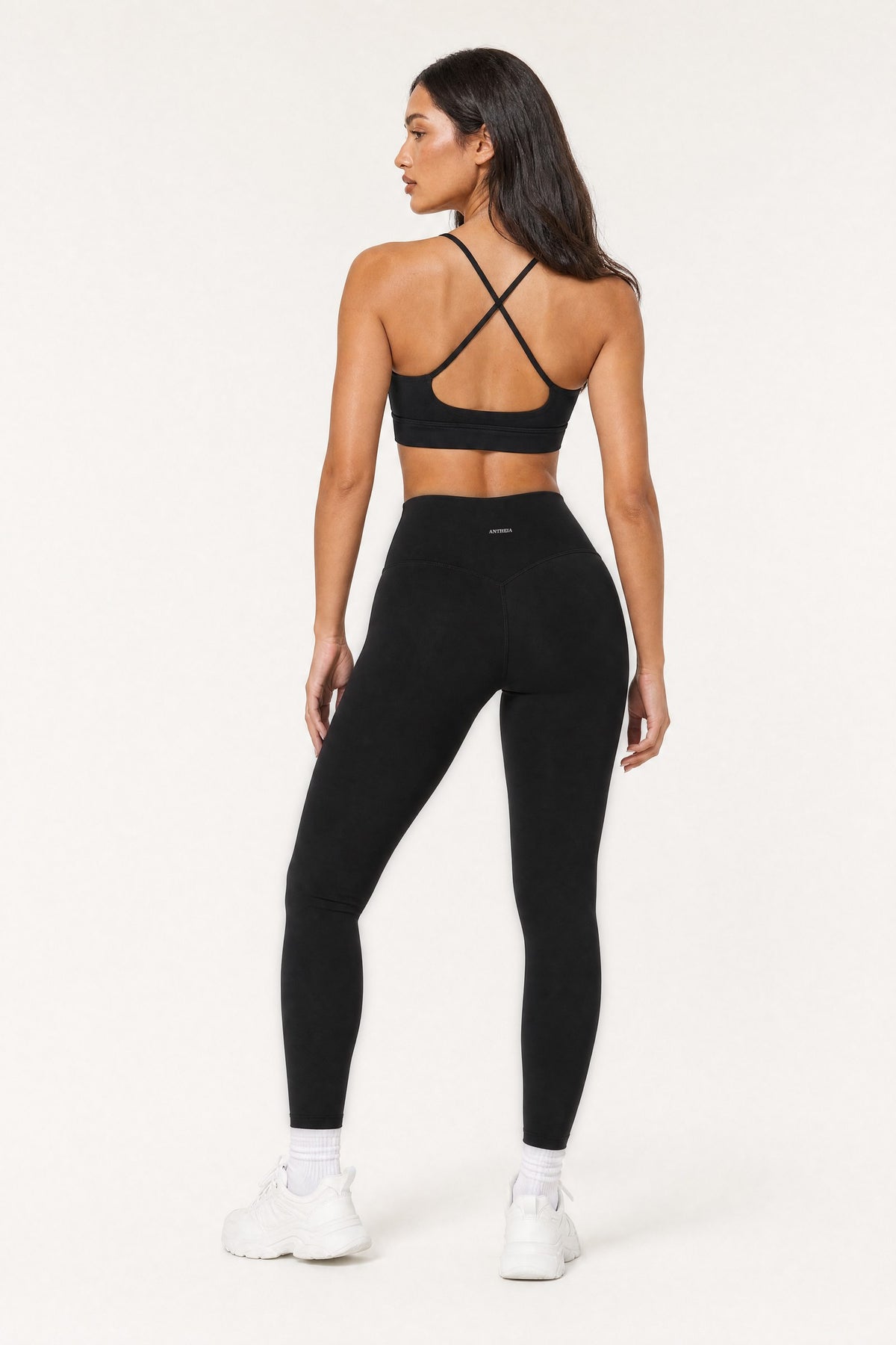 Leggings Onyx, back view on model