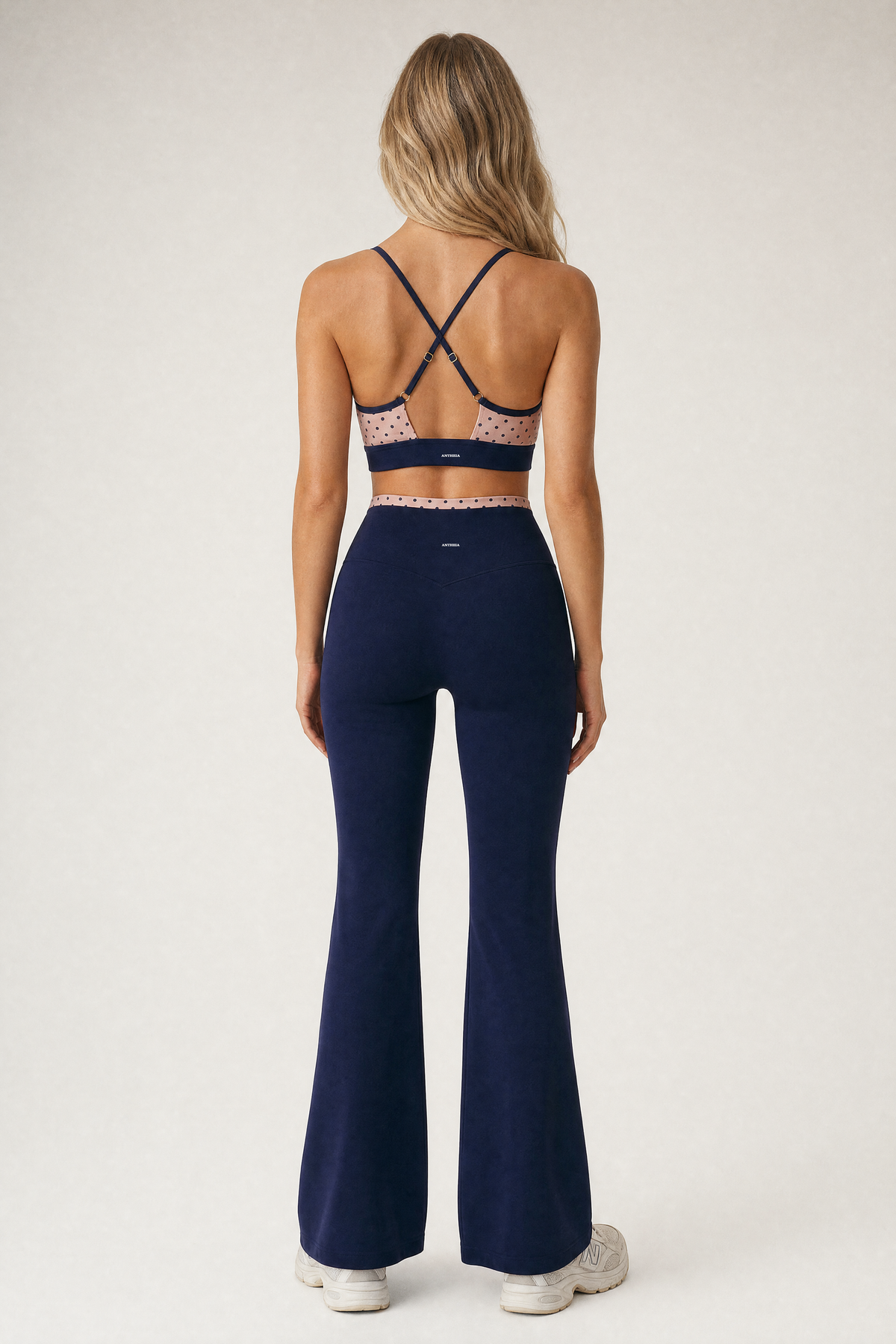 Twist Knot Top Rose Dot – back logo detail