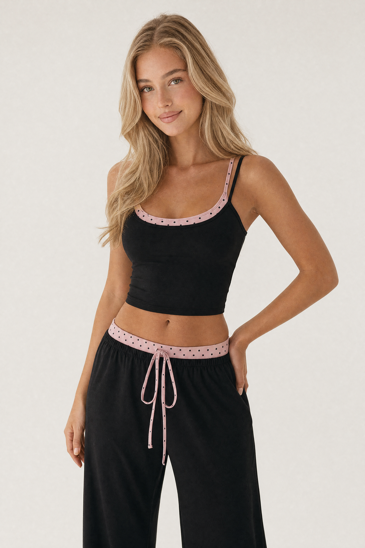 Dot Trim Cami Noir – waist-up