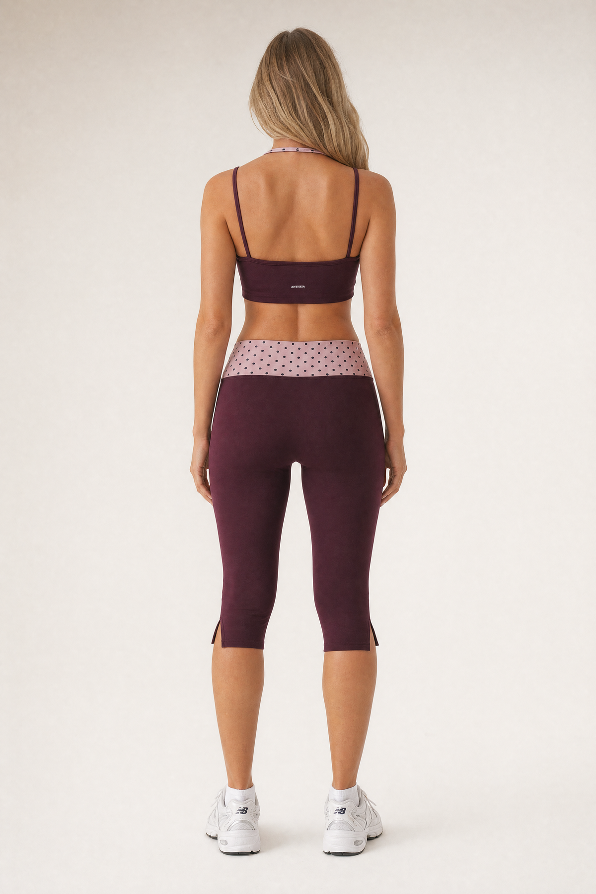 Dot Band Capri Merlot – back logo detail