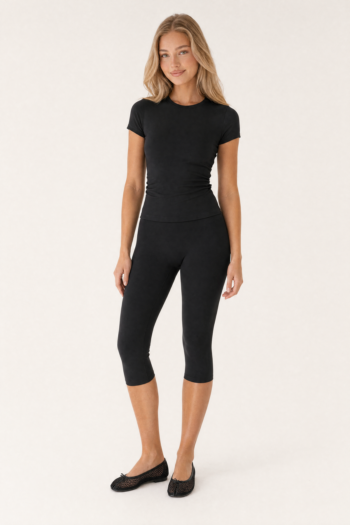 High Waist Capri Noir – front